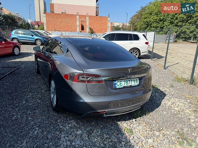 Лифтбек Tesla Model S 2014 в Черновцах