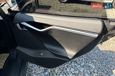 Лифтбек Tesla Model S 2014 в Черновцах