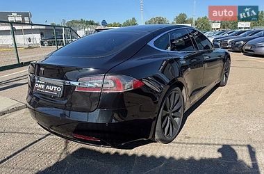 Ліфтбек Tesla Model S 2016 в Києві