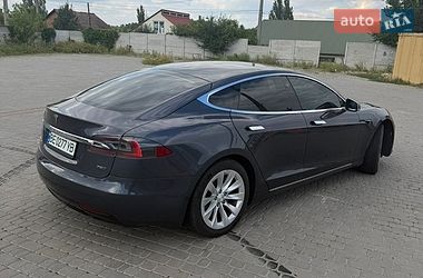 Лифтбек Tesla Model S 2018 в Первомайске