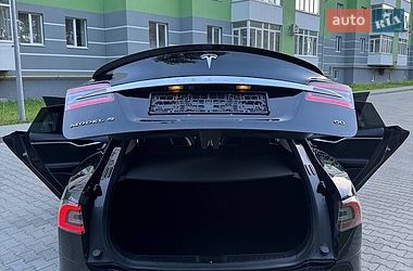 Лифтбек Tesla Model S 2014 в Новояворовске