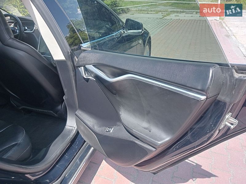 Ліфтбек Tesla Model S 2013 в Шепетівці фото 30 Ліфтбек Tesla Model S 2013 в Шепетівці