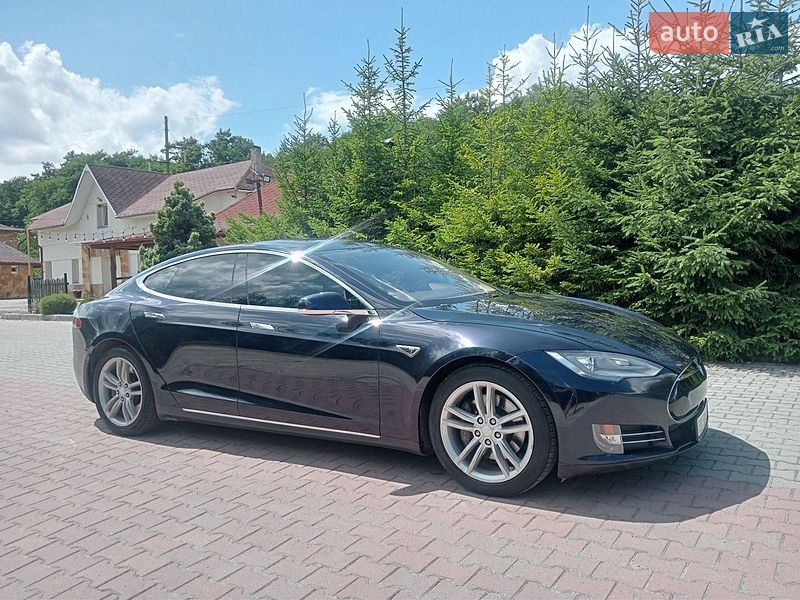 Ліфтбек Tesla Model S 2013 в Шепетівці фото 36 Ліфтбек Tesla Model S 2013 в Шепетівці