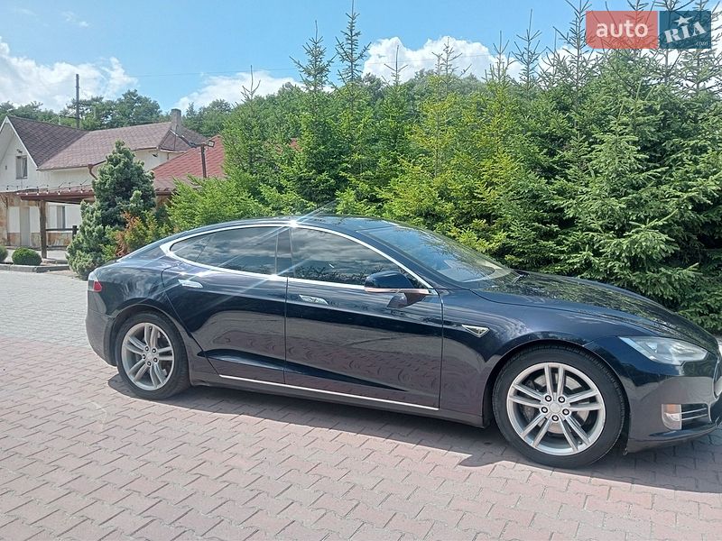 Ліфтбек Tesla Model S 2013 в Шепетівці фото 54 Ліфтбек Tesla Model S 2013 в Шепетівці