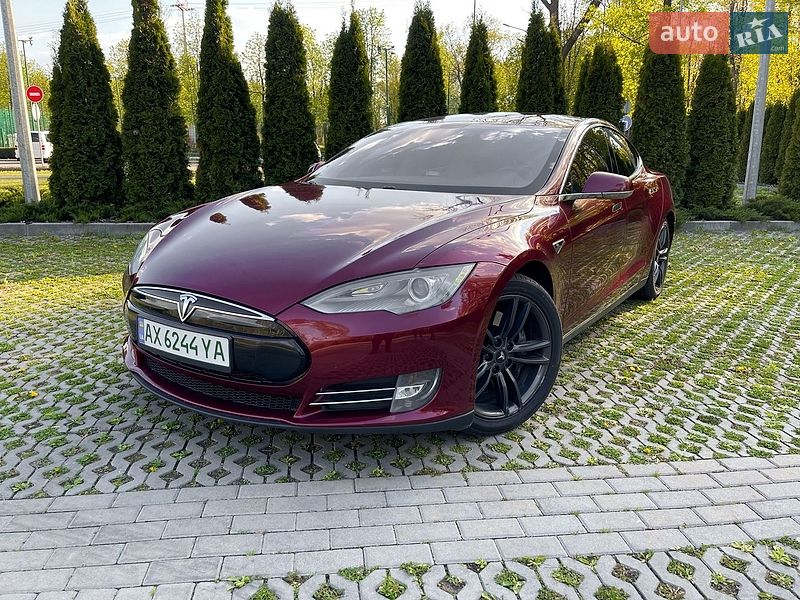 Ліфтбек Tesla Model S 2012 в Харкові