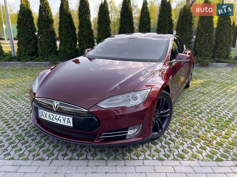 Ліфтбек Tesla Model S 2012 в Харкові