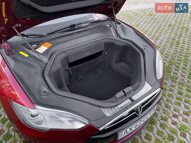 Ліфтбек Tesla Model S 2012 в Харкові