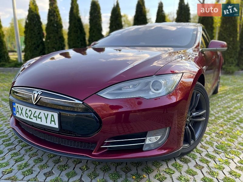 Ліфтбек Tesla Model S 2012 в Харкові