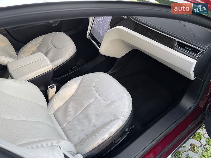 Ліфтбек Tesla Model S 2012 в Харкові