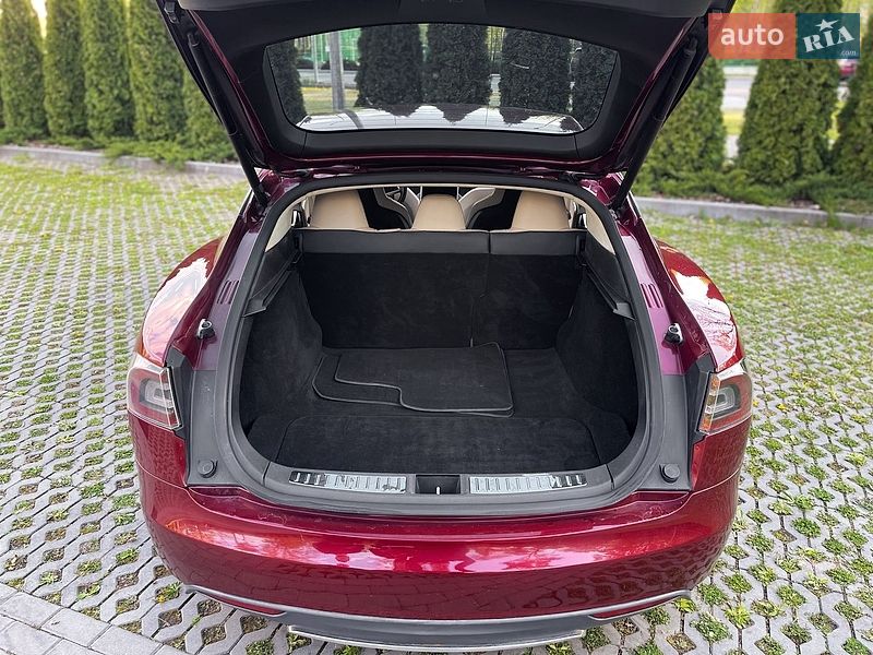 Ліфтбек Tesla Model S 2012 в Харкові