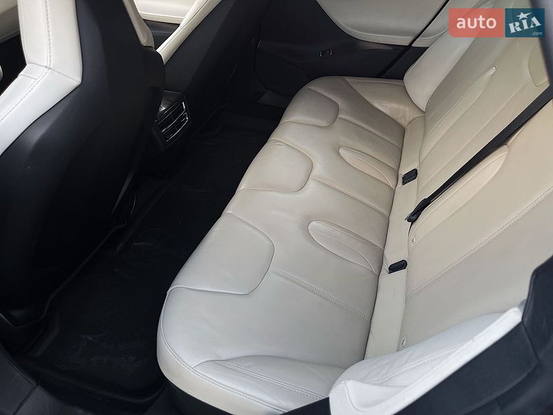 Ліфтбек Tesla Model S 2012 в Харкові