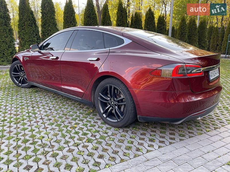 Ліфтбек Tesla Model S 2012 в Харкові