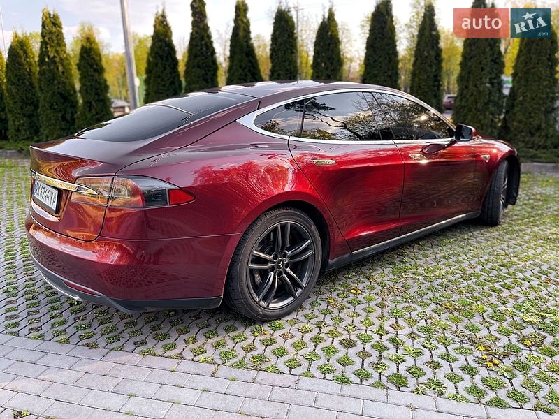 Ліфтбек Tesla Model S 2012 в Харкові