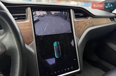 Лифтбек Tesla Model S 2018 в Львове