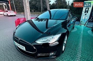Лифтбек Tesla Model S 2014 в Полтаве