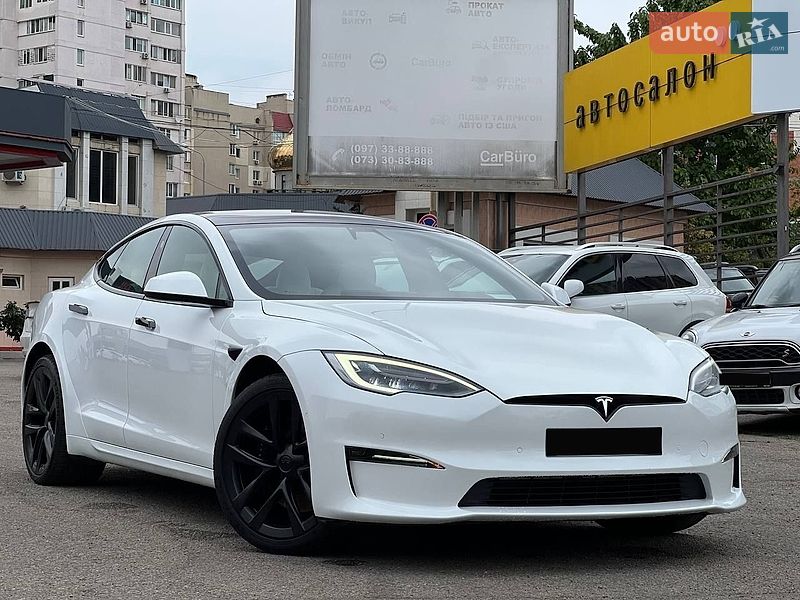 Tesla Model S 2021