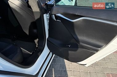 Ліфтбек Tesla Model S 2017 в Хмельницькому