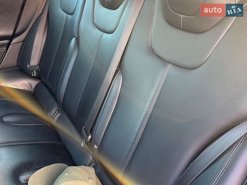 Ліфтбек Tesla Model S 2017 в Хмельницькому