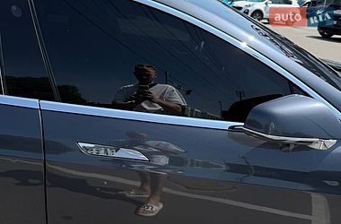 Ліфтбек Tesla Model S 2017 в Києві