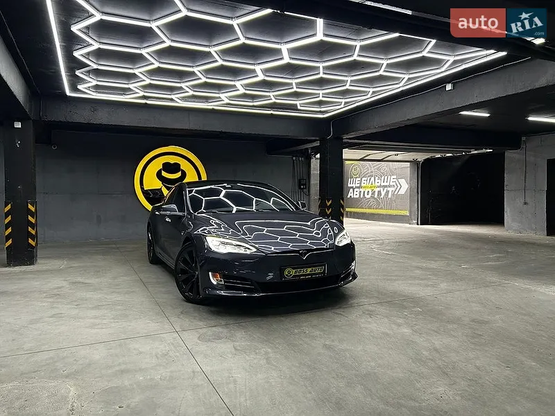 Tesla Model S