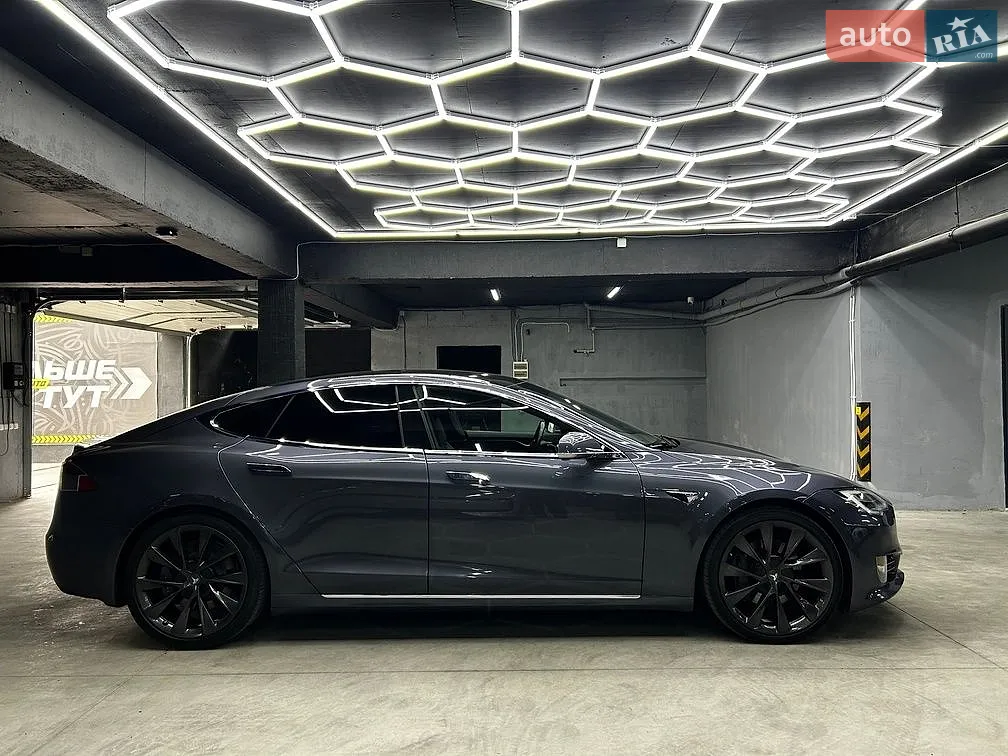 2020 Tesla Model S - мініатюра 10