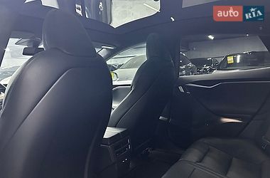 Ліфтбек Tesla Model S 2020 в Чернівцях