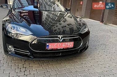Лифтбек Tesla Model S 2015 в Ивано-Франковске