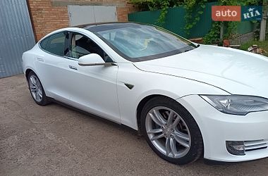 Лифтбек Tesla Model S 2013 в Сквире