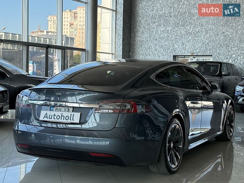 Лифтбек Tesla Model S 2019 в Одессе