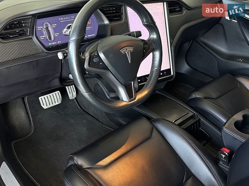 Лифтбек Tesla Model S 2019 в Одессе