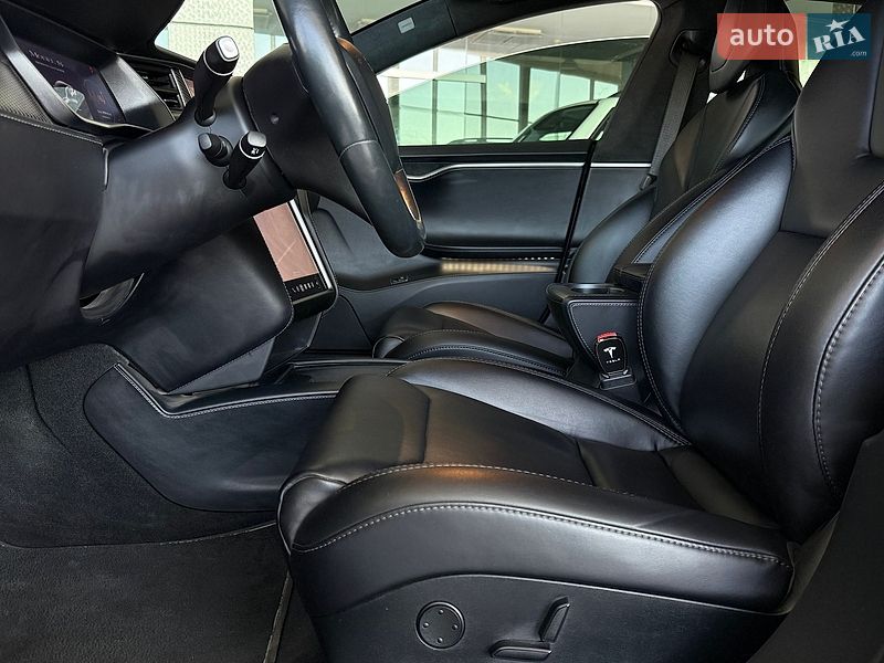 Лифтбек Tesla Model S 2019 в Одессе