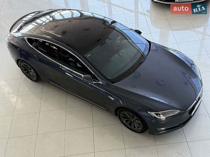 Лифтбек Tesla Model S 2019 в Одессе