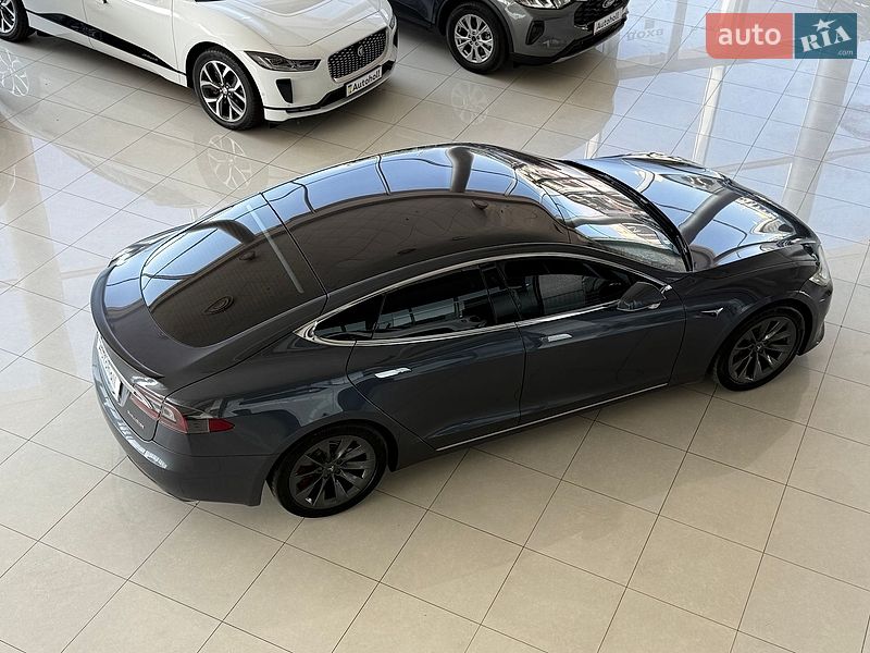 Лифтбек Tesla Model S 2019 в Одессе