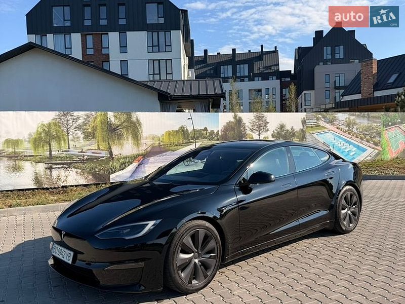 Лифтбек Tesla Model S 2023 в Умани