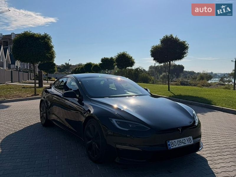 Лифтбек Tesla Model S 2023 в Умани