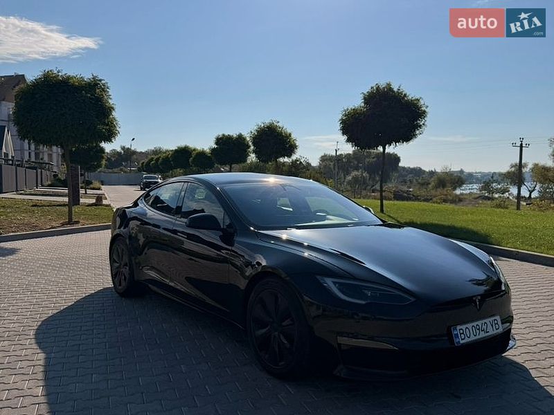 Лифтбек Tesla Model S 2023 в Умани
