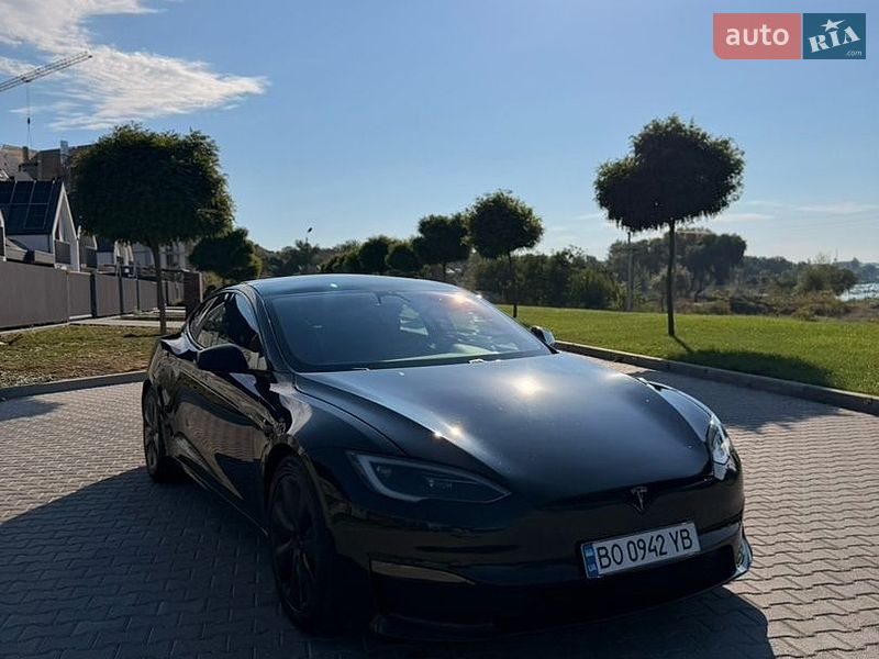Лифтбек Tesla Model S 2023 в Умани