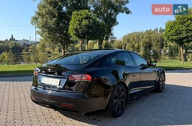 Лифтбек Tesla Model S 2023 в Умани