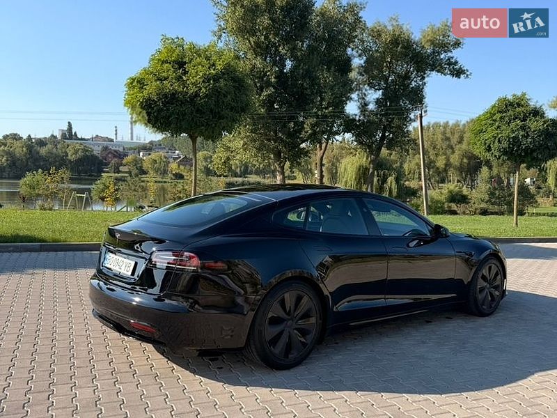 Лифтбек Tesla Model S 2023 в Умани