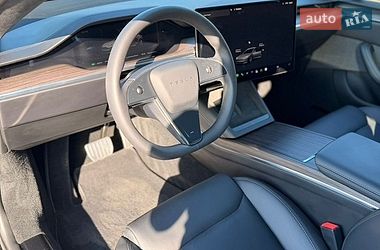 Лифтбек Tesla Model S 2023 в Умани