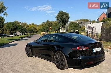 Лифтбек Tesla Model S 2023 в Умани