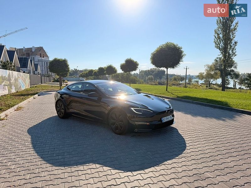 Лифтбек Tesla Model S 2023 в Умани