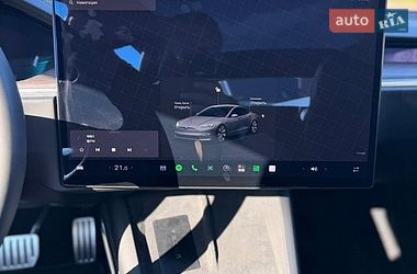 Лифтбек Tesla Model S 2023 в Умани