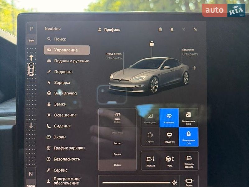 Лифтбек Tesla Model S 2023 в Умани