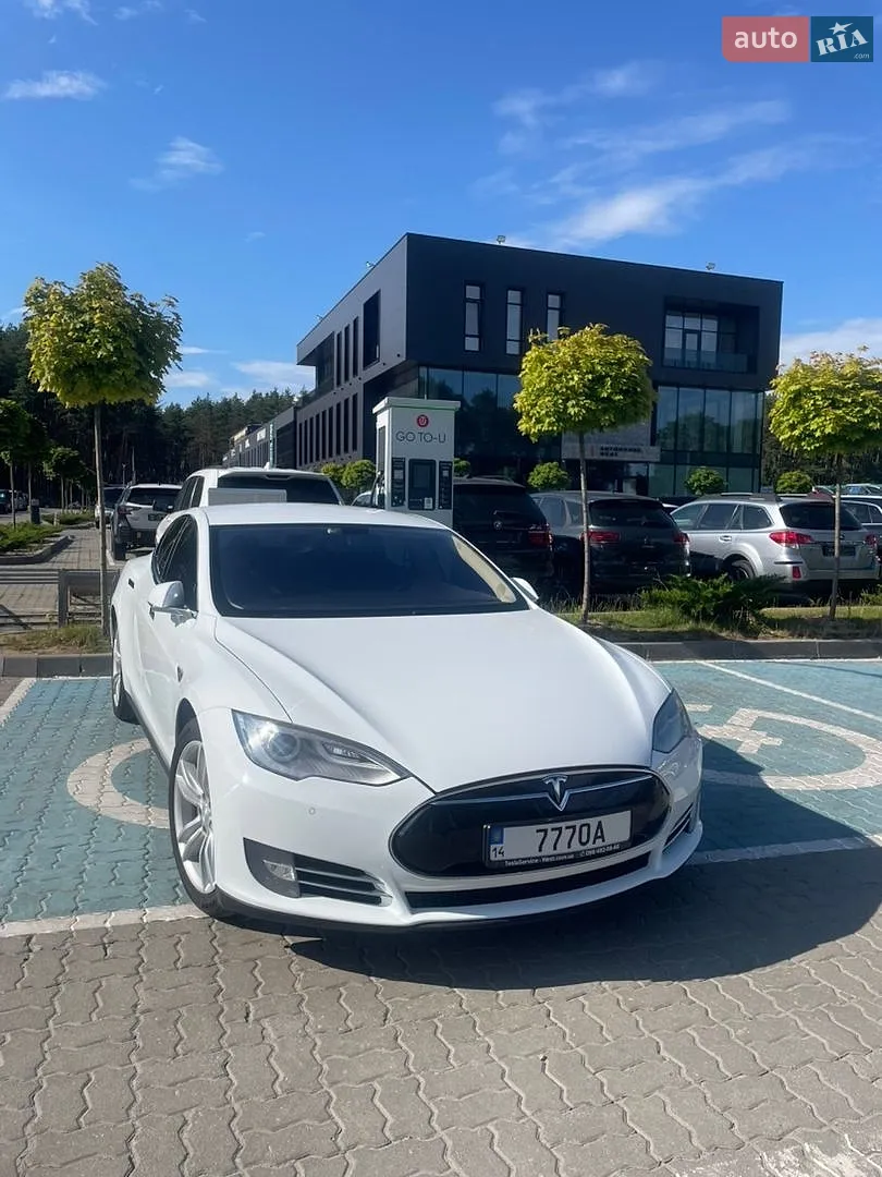 2014 Tesla Model S - мініатюра 4