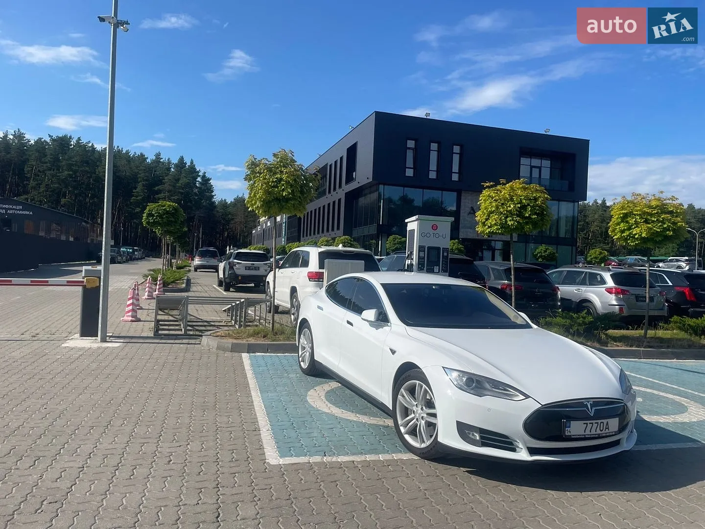2014 Tesla Model S - мініатюра 5