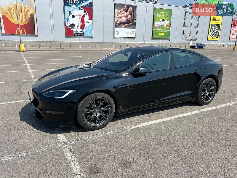 Лифтбек Tesla Model S 2022 в Одессе
