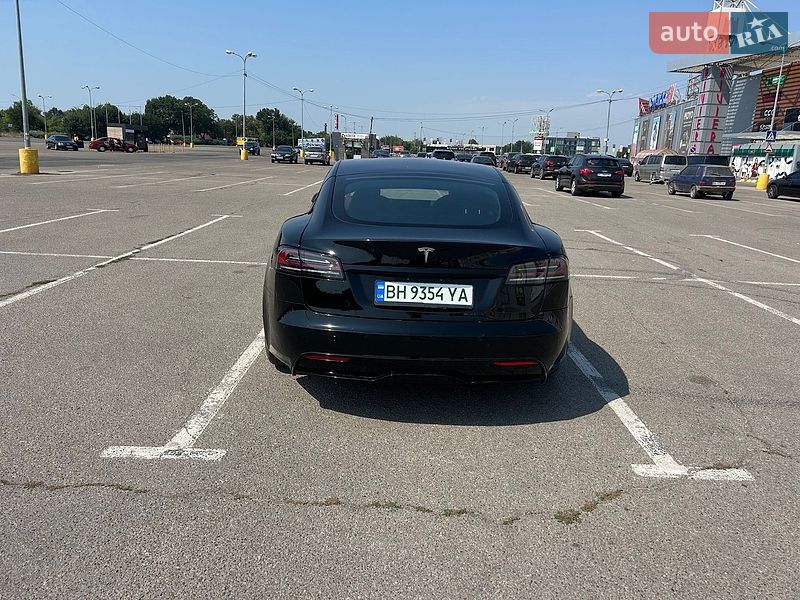 Лифтбек Tesla Model S 2022 в Одессе