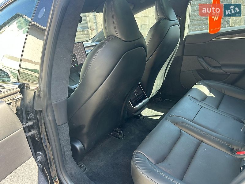 Лифтбек Tesla Model S 2022 в Одессе