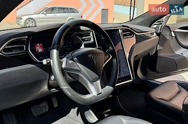 Лифтбек Tesla Model S 2016 в Луцке